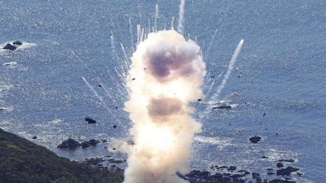 Roket Kairos milik Space One Meledak saat peluncuran di Kushimoto, Jepang