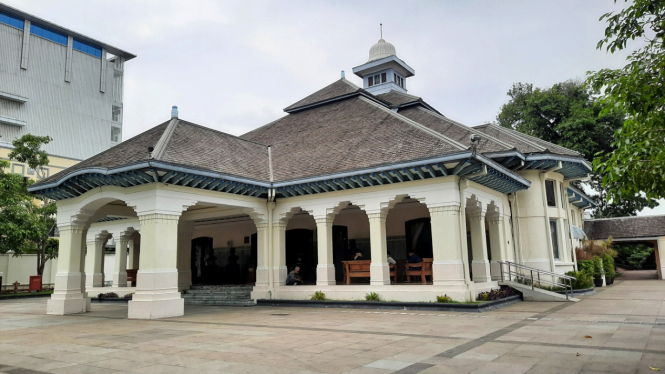 Gibran mempersilahkan masyarakat umum utnuk memanfaatkan Wifi gratis di rumah dinas Loji Gandrung, Solo
