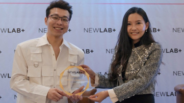 dr Richard Lee beli perusahaan baru
