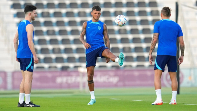 Ben White saat latihan bersama Timnas Inggris