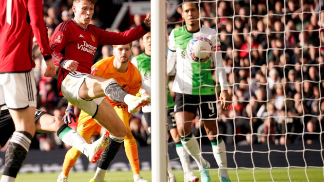 Pemain Manchester United, Scott McTominay jebol gawang Liverpool