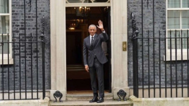 Mantan presiden As Barack Obama di Downing Street