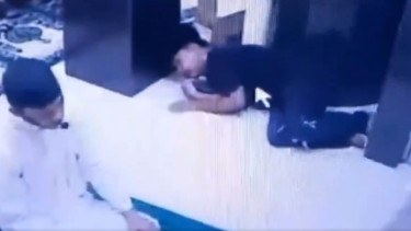 Tenteng Sajam, Gerombolan Remaja Serang Jemaah Salat Subuh