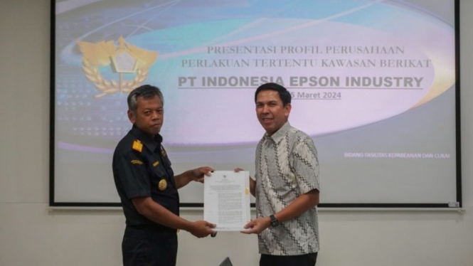 Bea Cukai memberikan izin penambahan atau perubahan perlakuan tertentu