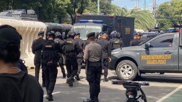 Sebanyak 3055 personil polisi disiagakan untuk pengamanan adanya aksi demo masa yang dikabarkan akan dilakukan di KPU Dan DPR menjelang perhitungan hasil Rekapitulasi Pemilu 2024.