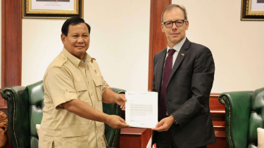 Prabowo Terima Ucapan Selamat dari Presiden Konfederasi Swiss