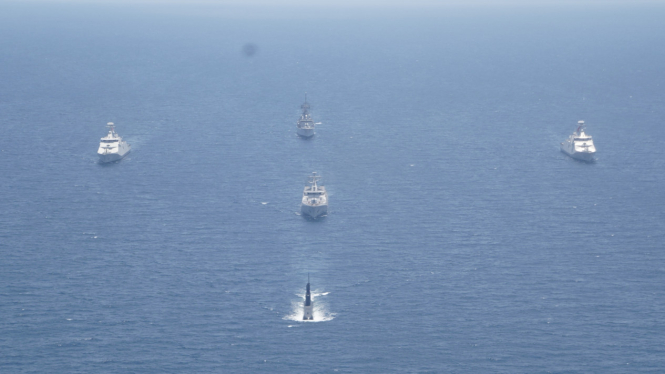VIVA Militer: Unsur kapal perang Koarmada II gelar Glagaspur di Laut Jawa