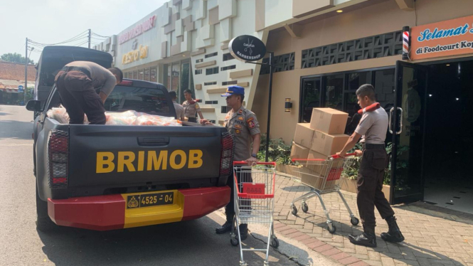 Pengiriman bantuan ke korban banjir di Demak