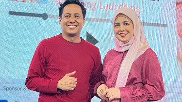 Risty Tagor dan Ang Sharly