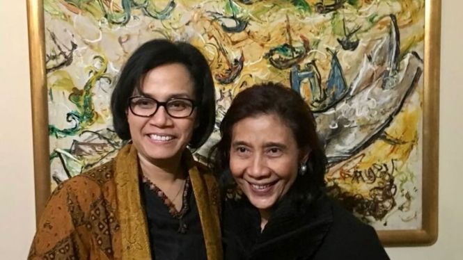 Menteri Keuangan Sri Mulyani Indrawati mengunggah foto lamanya dengan Susi Pudjiastuti