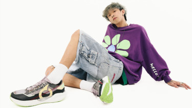 Sepatu casual stylish untuk outfit Lebaran