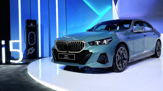 BMW i5