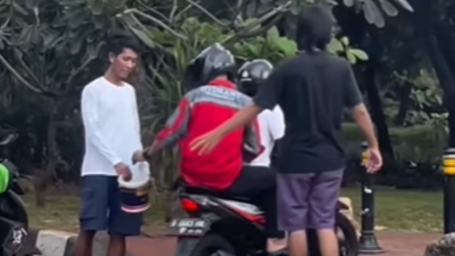 Viral Trotoar Berbayar di Pejompongan Raya, Jakarta Pusat