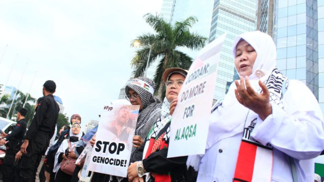  Massa Aksi For You Palestine (FYP) di depan Kedubes Yordania.