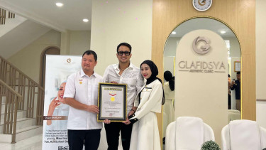 Pasangan Dokter Dibanjiri Rekor MURI