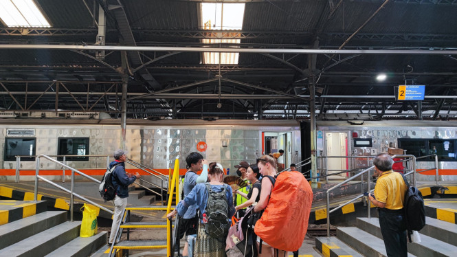 Penumpang KA di Stasiun Tugu (dok istimewa Humas Daop 6 Yogyakarta)