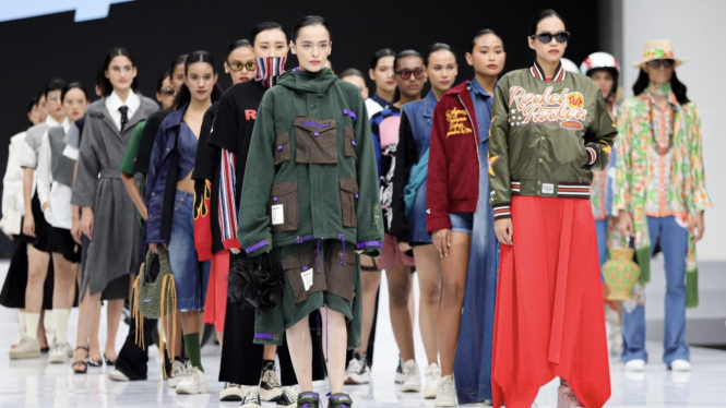 Indonesia Fashion Week 2024.