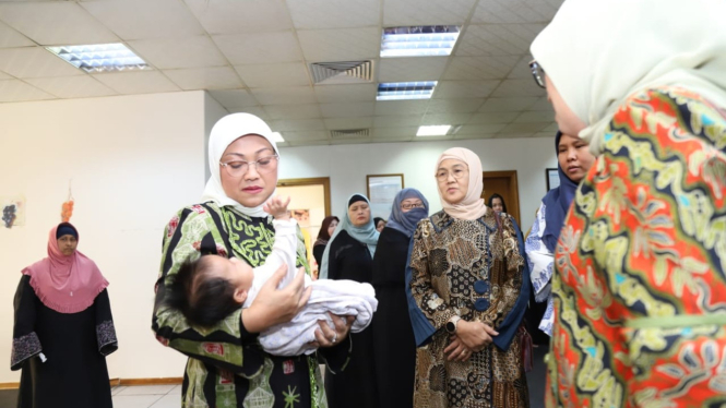 Menaker Ida menemui PMI di penampungan KJRI Jeddah, Arab Saudi
