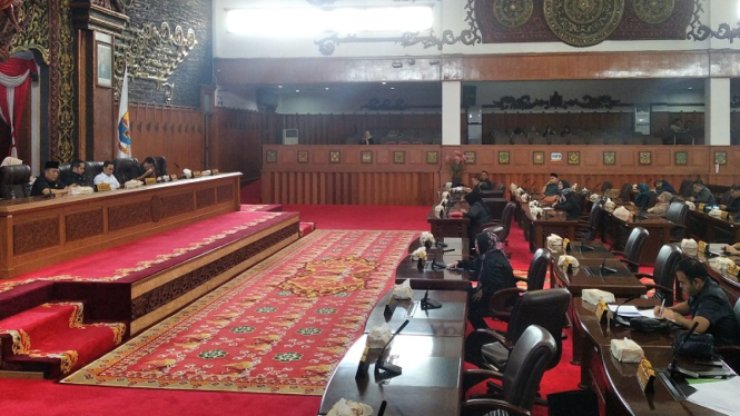 Rapat Paripurna DPRD Provinsi Jambi bahas LKPJ Gubernur jambi 