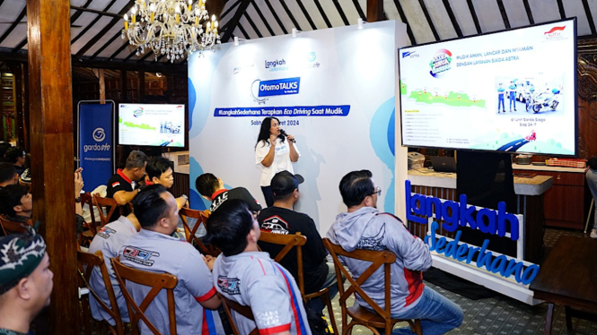 Acara Car Community Gathering yang diadakan Garda Oto