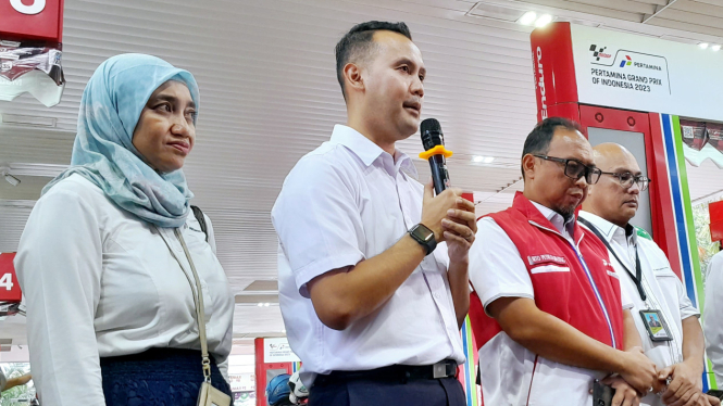 Vice President (VP) Corporate Communication Pertamina, Fadjar Djoko Santoso, dalam konferensi pers 'Satgas RAFI Pertamina Grup' di kawasan MT Haryono, Tebet, Jakarta Selatan, Senin, 1 April 2024.