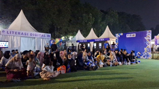 Kemenkominfo mengadakan NOBAR “Aman Bertransaksi dan Berbisnis di Ruang Digital
