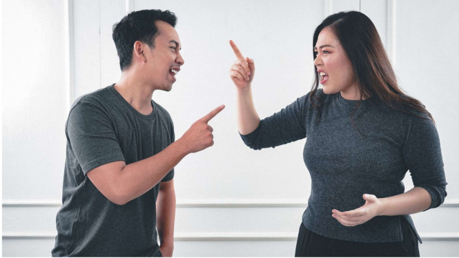 Ilustrasi suami istri berdebat