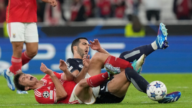 Gelandang Benfica, Joao Neves
