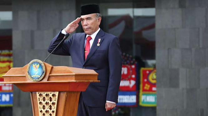 Kepala BSSN, Letjen (purn) TNI Hinsa Siburian