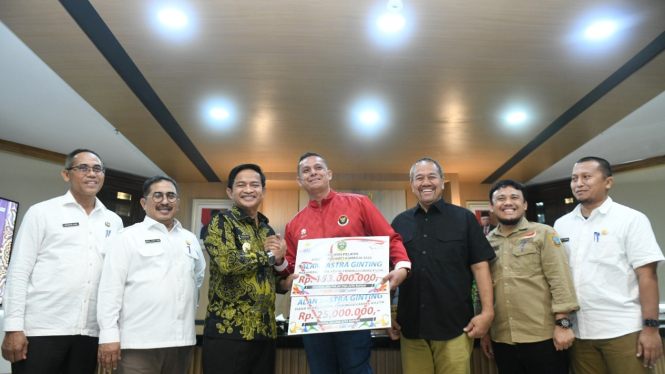  Pj Gubernur Sumut, Hassanudin memberikan bonus kepada atlet disabilitas