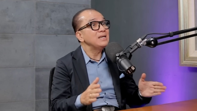 Presenter sekaligus politikus, Tantowi Yahya