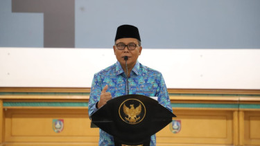 Pj Bupati Jombang, Sugiat