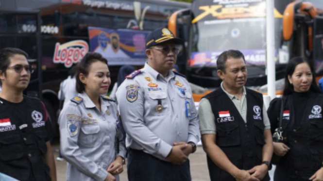  Pemprov Kalteng Kolaborasi Berangkatkan Ratusan Pemudik 