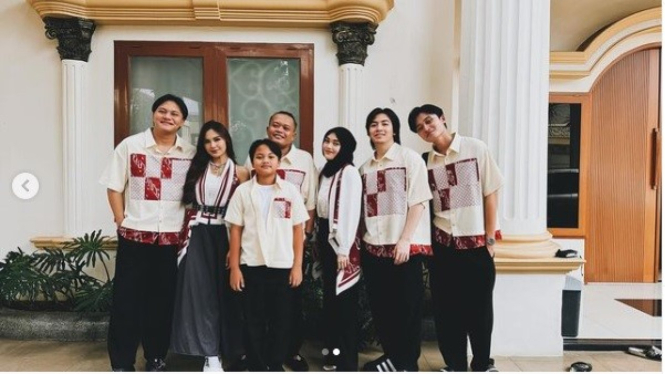 Mahalini di tengah keluarga Sule