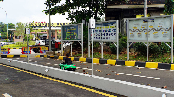 Taman Lalu Lintas di rest area