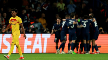 Lamine Yamal saat Barcelona melawan Paris Saint-Germain