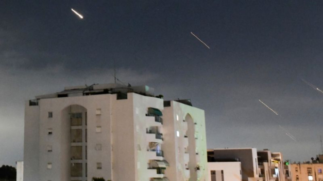Sistem pertahanan udara Iron Dome Israel untuk cegat rudal yang ditembakkan Iran