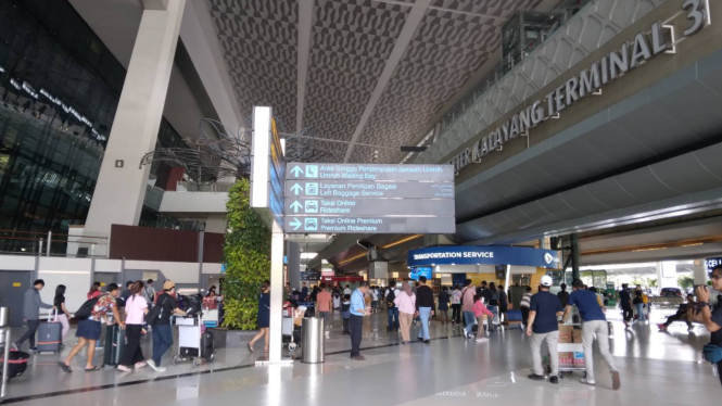 Pergerakan penumpang yang tiba di bandara soetta