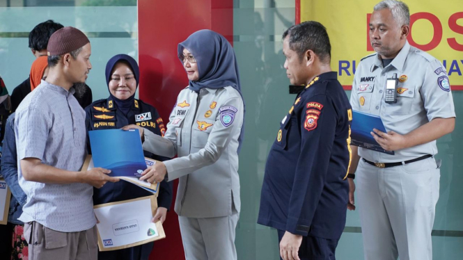 Jasa Raharja serahkan santunan untuk Korban Kecelakaan Km 58 Tol Japek
