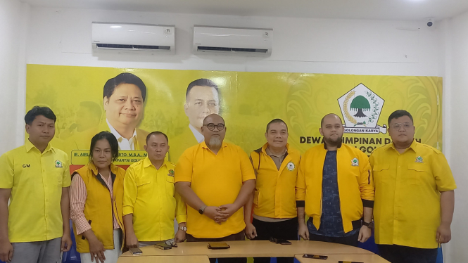 DPD Golkar Kota Medan jumpa pers dalam Penjaringan Calon Walikota/Wakil Walikota Medan 2024.(B.S.Putra/VIVA)