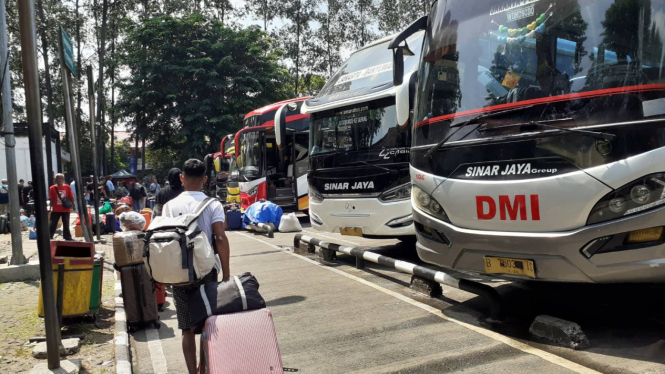 Situasi pemudik di Terminal Poris Plawad Tangerang