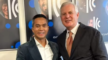 Ketua Dewan Pertimbangan Kamar Dagang dan Industri (Kadin) Indonesia Anindya Novyan Bakrie bertemu Sekretaris Jenderal Kadin Internasional (International Chamber of Commerce/ICC) John Denton, di Kantor Pusat ICC, Paris, Prancis.