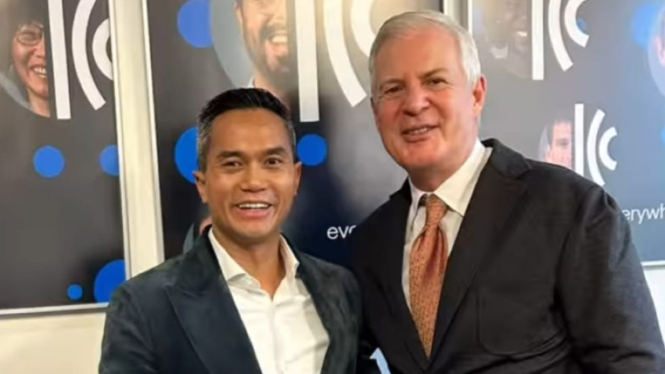 Ketua Dewan Pertimbangan Kamar Dagang dan Industri (Kadin) Indonesia Anindya Novyan Bakrie bertemu Sekretaris Jenderal Kadin Internasional (International Chamber of Commerce/ICC) John Denton, di Kantor Pusat ICC, Paris, Prancis.