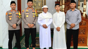 Raja Dangdut Rhoma Irama saat Jumat Curhat di Polres Depok