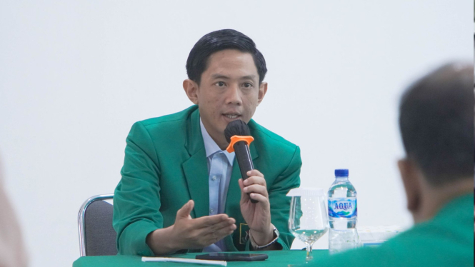 Guru besar Universitas Nasional (Unas), Profesor Kumba Digdowiseiso