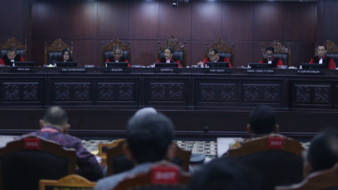 Sidang Putusan Sidang Perselisihan Hasil Pemilu 2024 di MK