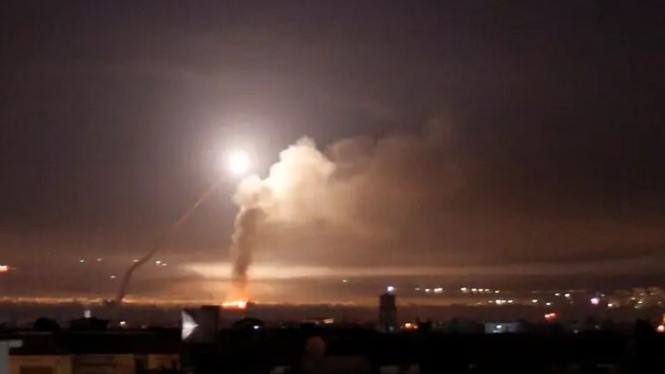 VIVA Militer: Serangan rudal Iran ke wilayah Israel