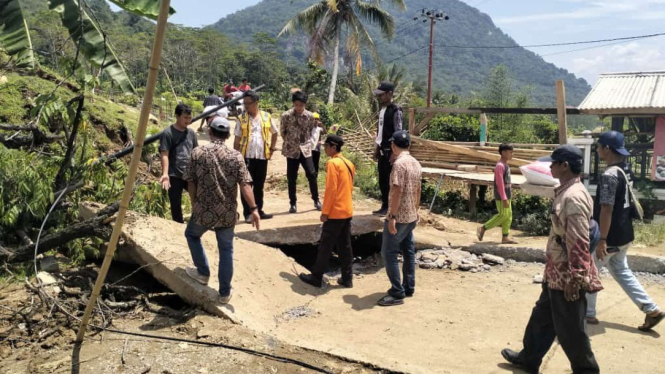 BPBD Kabupaten Purwakarta menyelidiki pergerakan tanah