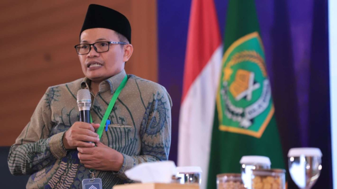 Direktur Urusan Agama Islam dan Pembinaan Syariah, Kemenag, Adib