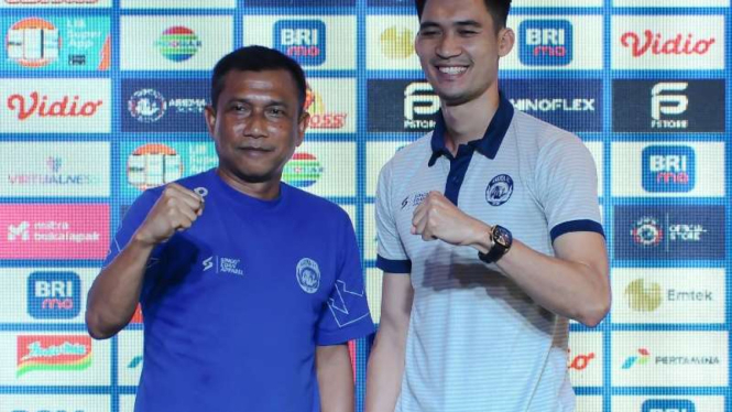  Pelatih Arema FC, Widodo Cahyono Putro dan pemain Arema FC Syaeful Anwar.